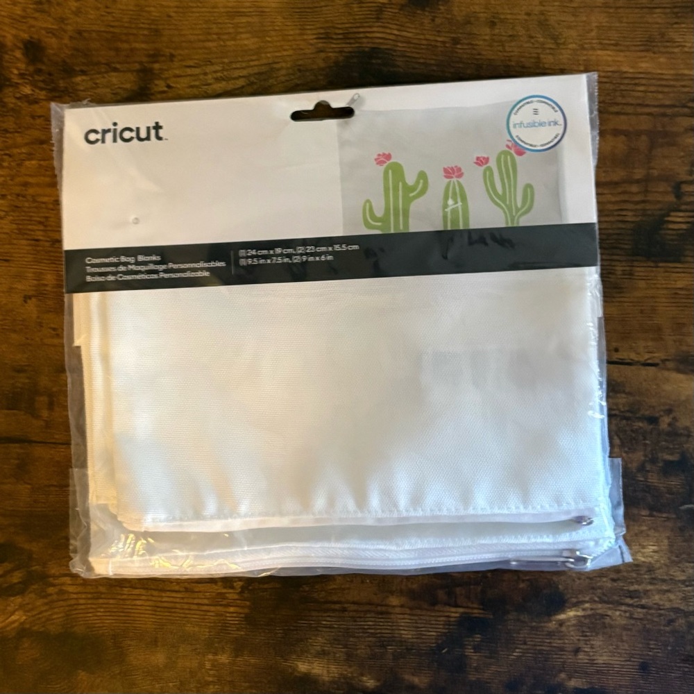 NWT Cricut Cosmetic Bags Set of 3 Sublimation Blanks
